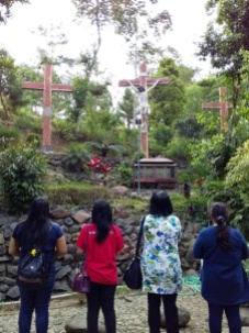 Jalan salib di Gua Maria Pereng Salatiga (211018)